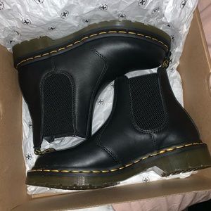 Never Worn Nappa Chelsea Dr Martens Boots | Size 8